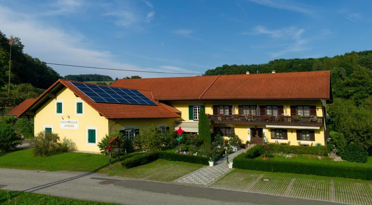 Gaestehaus Strini Еннерсдорф Экстерьер фото